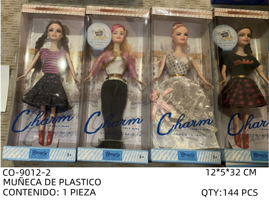 [CO-9012-2] MUÑECA DE PLASTICO